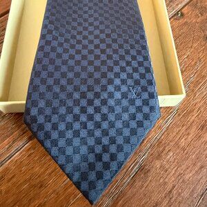Louis Vuitton Micro Damier LV Logo Silk Tie Navy w/ Box – RARE, SOLD OUT